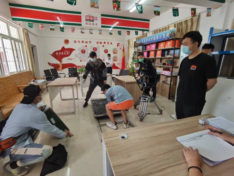 追星女孩心理学分析报告：蒙山县广告片拍摄公司揭秘饭圈应援式传播逻辑
